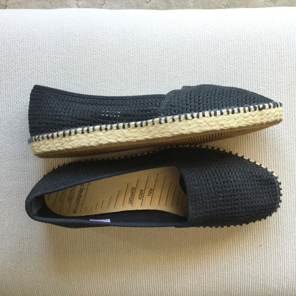 Liz Claiborne Shoes - Picture 2 of 3